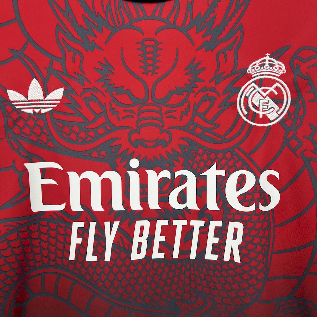 Maillot 24/25 Real Madrid Rouge Concept
