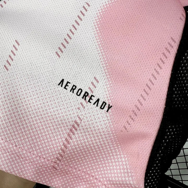 Maillot 24/25 Real Madrid Spécial Rose