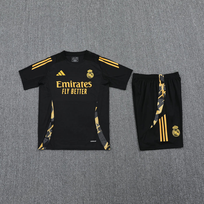Ensemble Real Madrid 2025