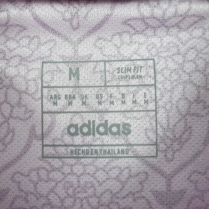 Maillot 24/25 Real Madrid Concept Rose