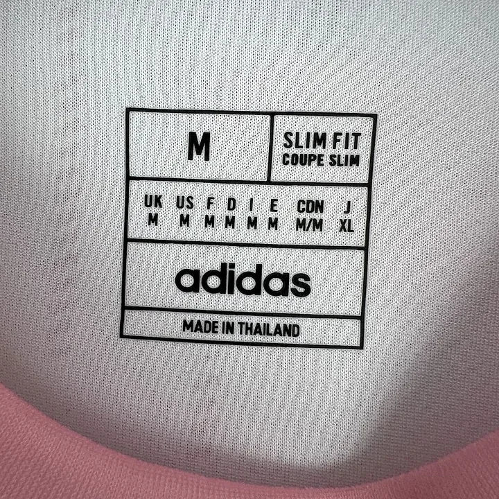 Maillot 24/25 Real Madrid Spécial Rose