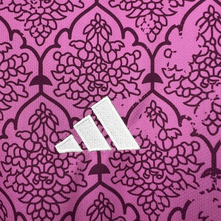 Maillot 24/25 Real Madrid Concept Rose