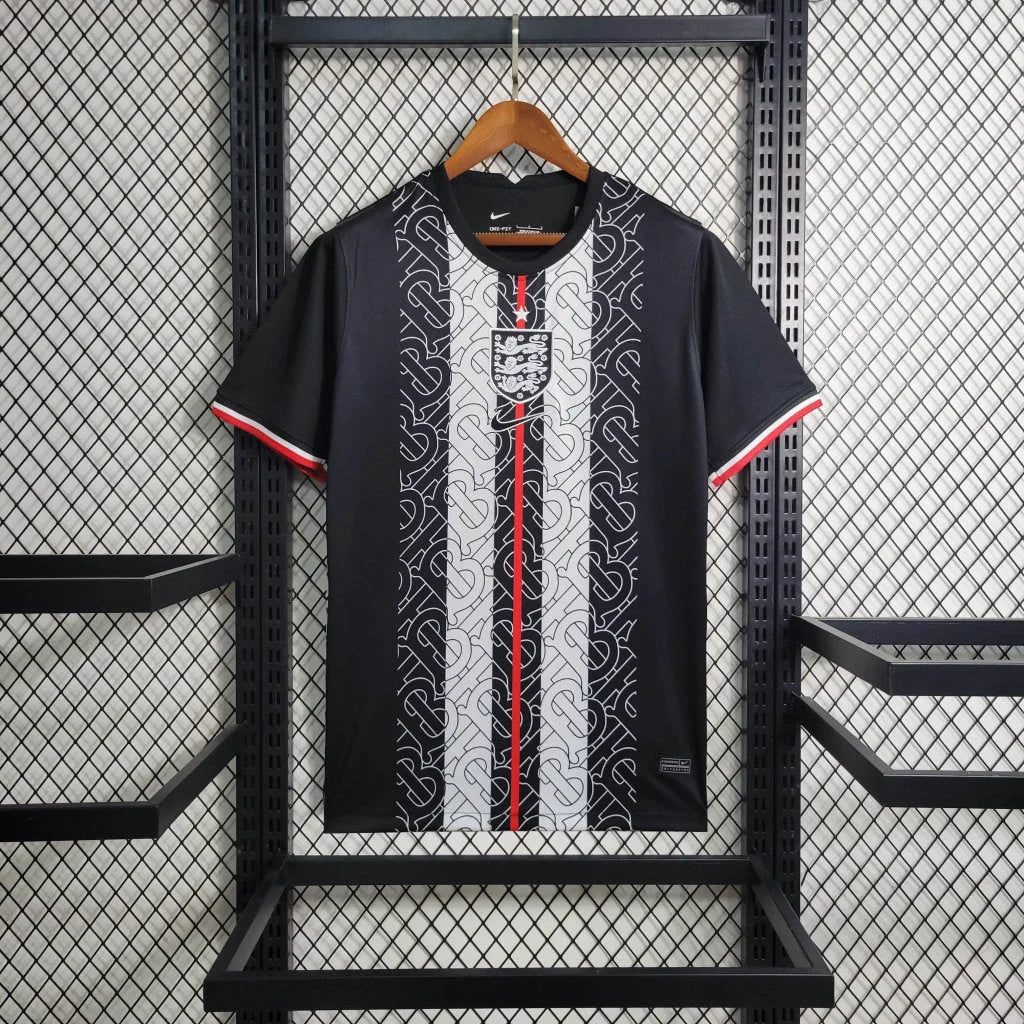 Maillot 24/25 Angleterre « Burberry » Concept
