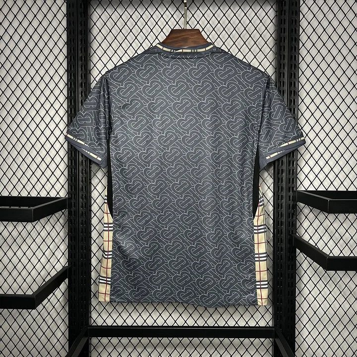 Maillot 24/25 Angleterre « Burberry » Concept