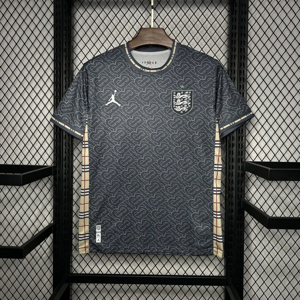 Maillot 24/25 Angleterre « Burberry » Concept
