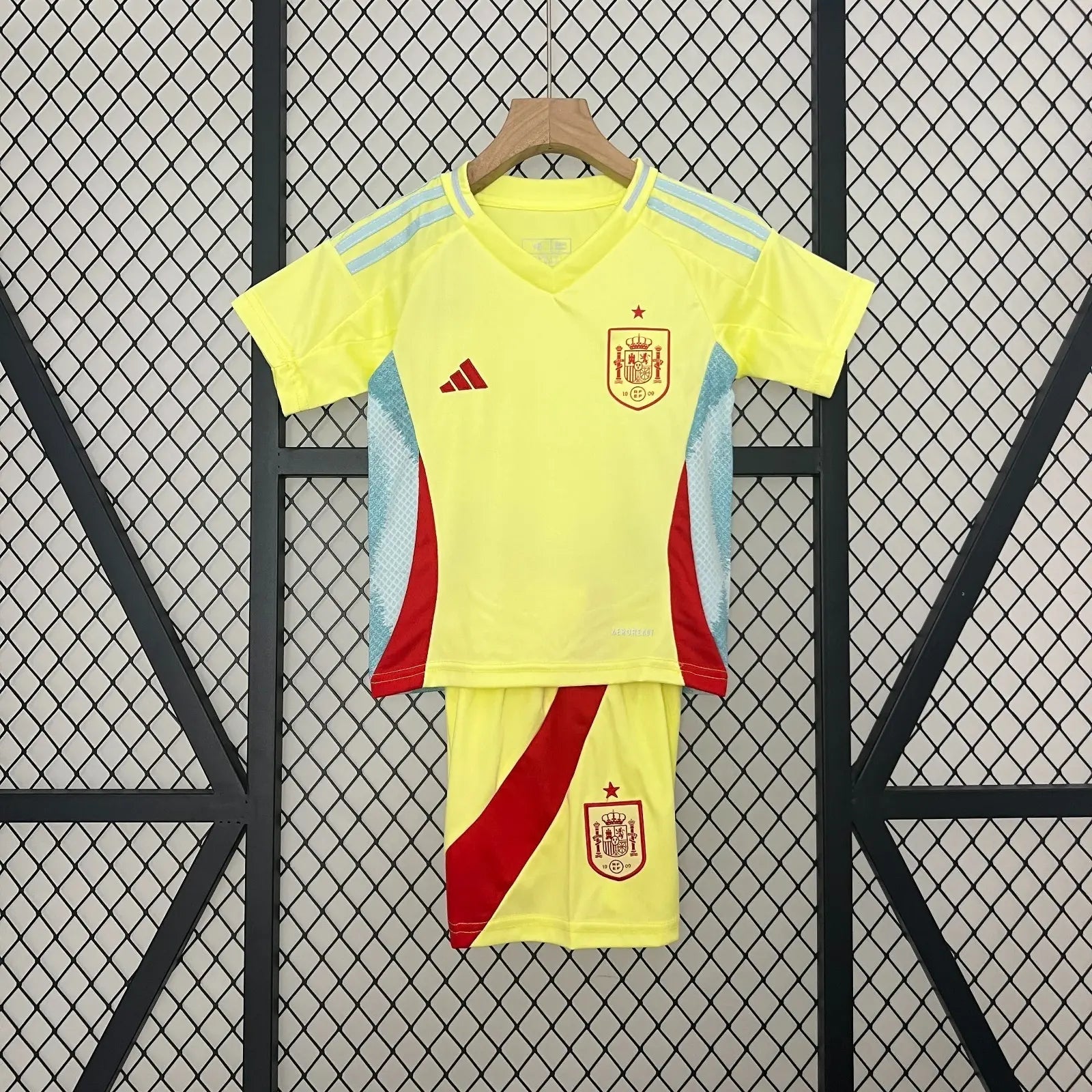 24/25 Ensemble Enfant Espagne